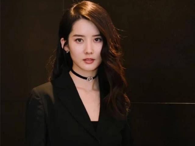 《新喜剧之王》中小米的饰演者景如洋,清纯美丽,前途更无可限量_说法