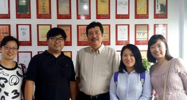 周令飞:与祖父鲁迅神似,却为爱情远赴台湾,曾靠卖爆米花度日