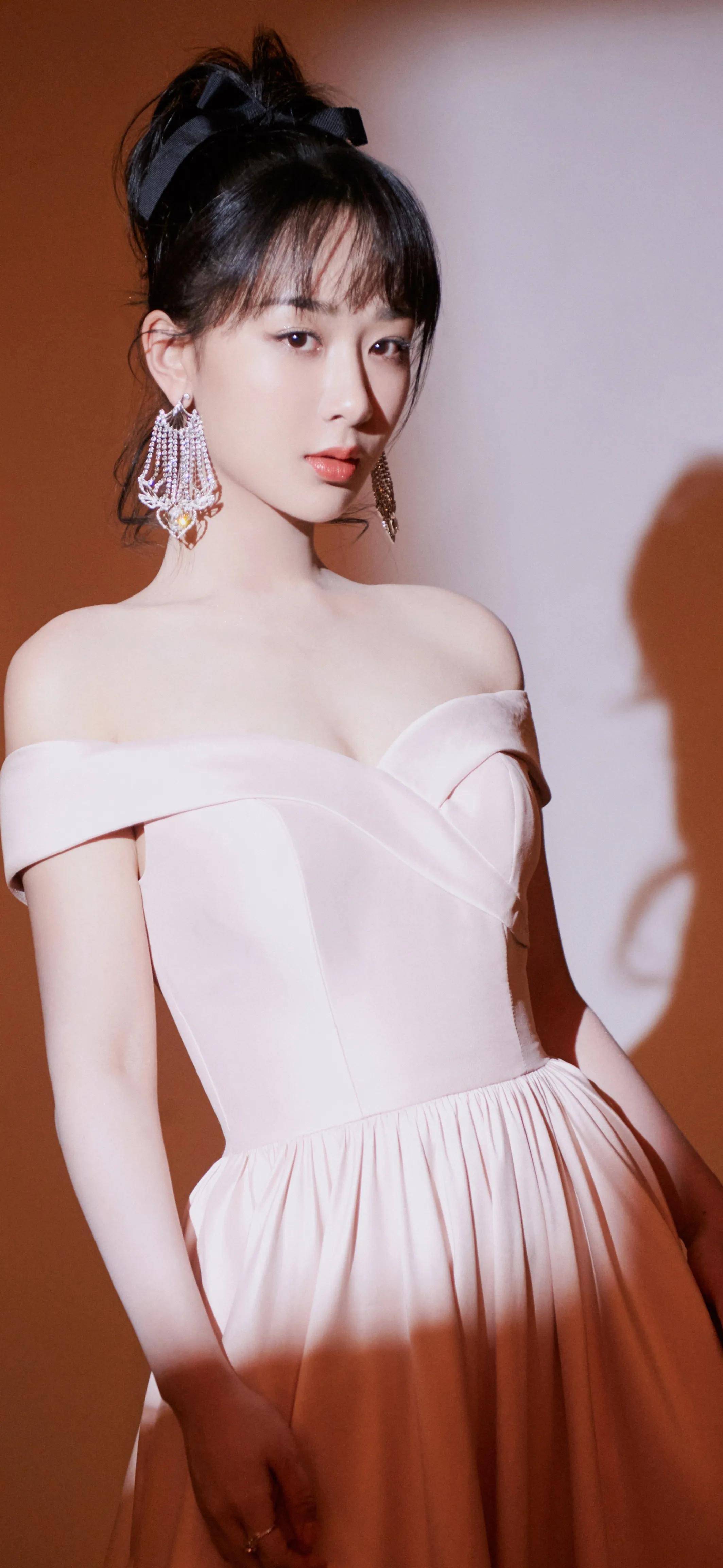 眼看着就长大了的小猴紫_杨紫_头条_时尚