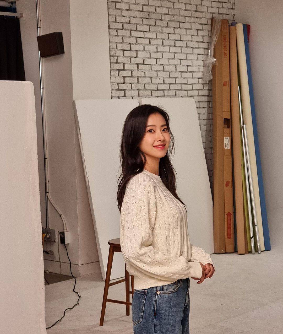 nct金廷佑与演员金敏雅是亲姐弟,两人好像啊,姐姐真