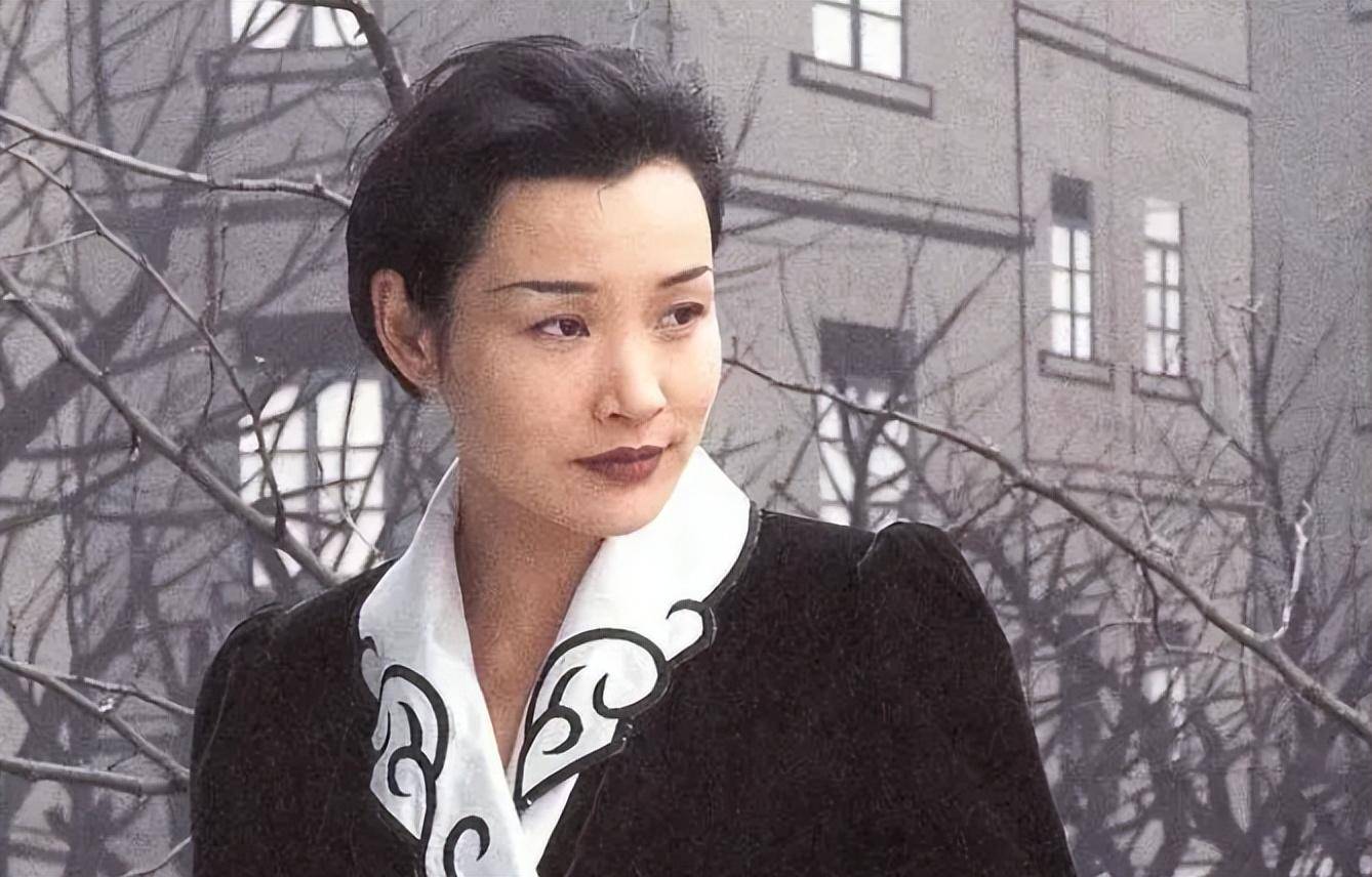 为什么说他没有良心?01荣耀体验今天要说的这位女演员叫陈冲.