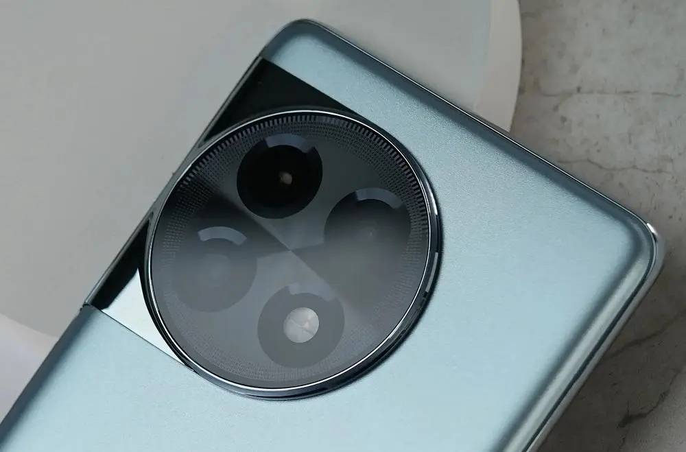 原创
            16GB+256GB突降2965元，5000mAh+OIS光学防抖，售价更亲民了4