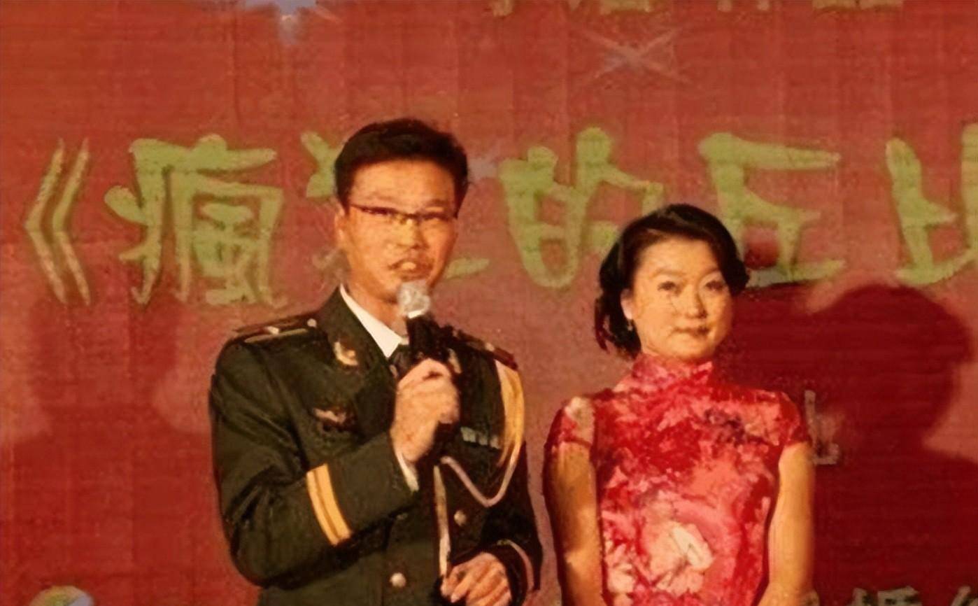 5位丑男演员,娶的老婆咋一个比一个漂亮?_赵亮_王迅_三德