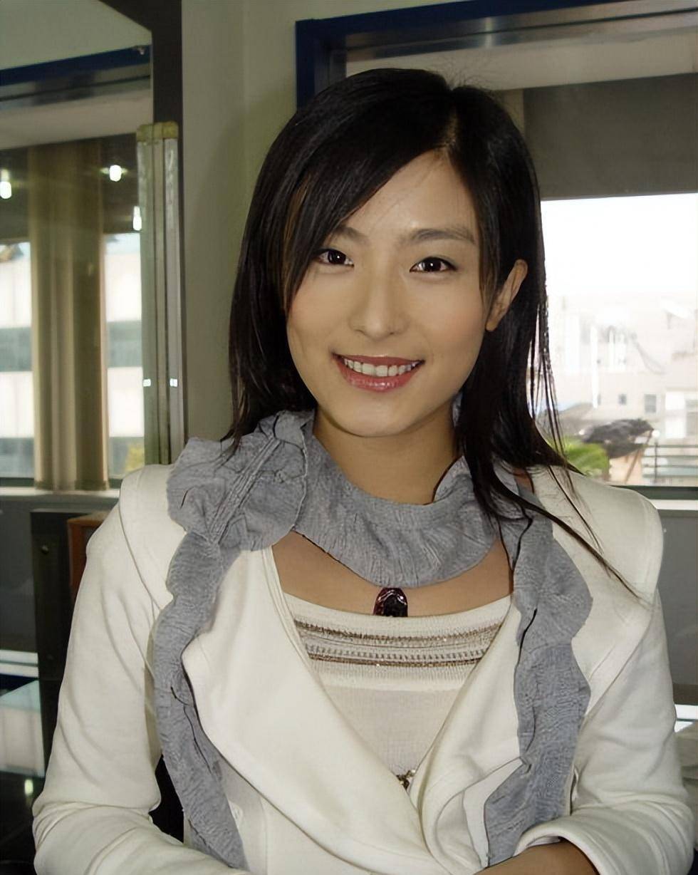 吉林女子演员徐百慧:出道19年零绯闻,40岁仍未婚,她在追求什么_父亲