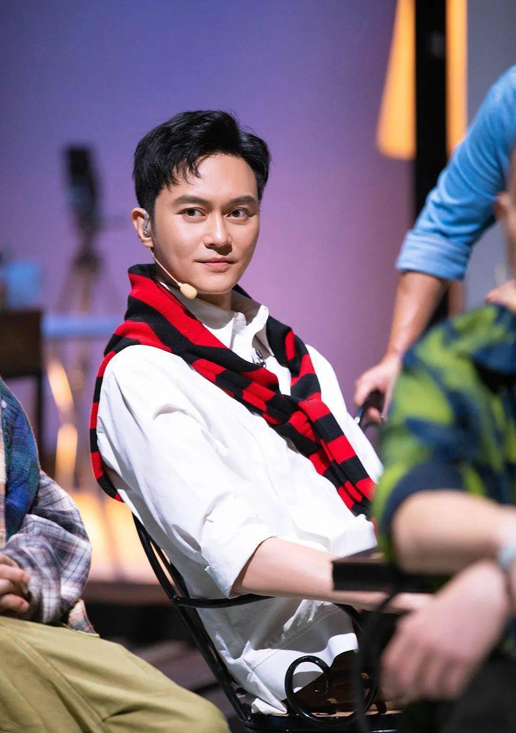 娱乐圈难得的5个好男人,长着一张多情的脸,一生却只钟情于一人_张智霖