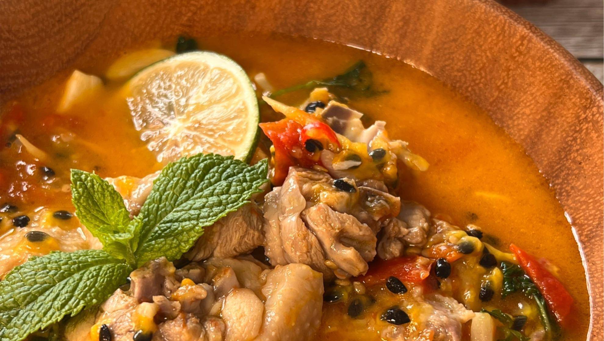 教你营养解馋的百香果炖鸡,美味过瘾超好吃,孩子嚷着吃不够_美食_番茄