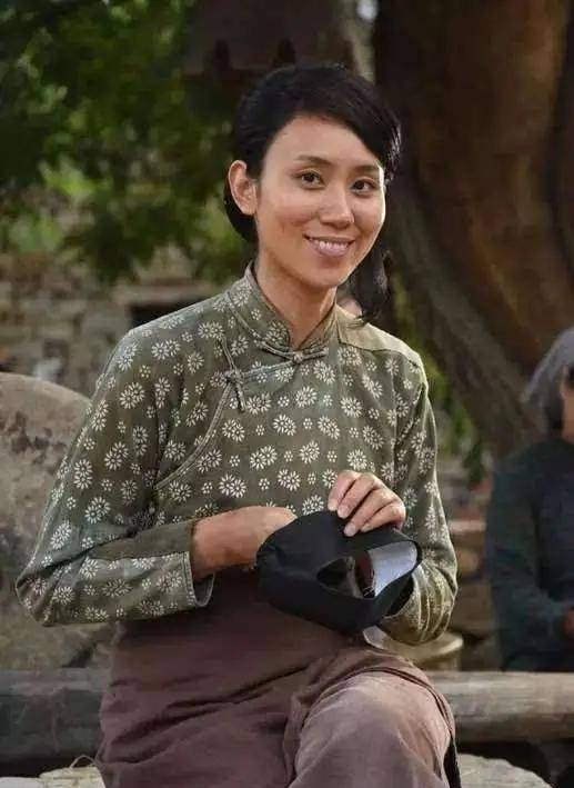 《家有九凤》18年,10位主演境况不一,多人成影后,其余落寞隐退_韩鸾