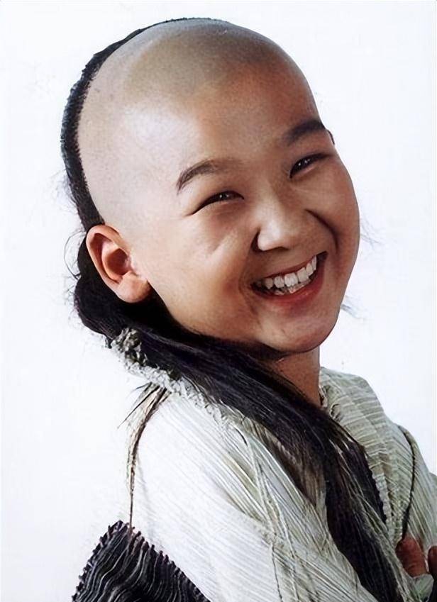 曾志伟曾给他做配角,30岁相亲却被拒绝_发展_演艺事业_小时候