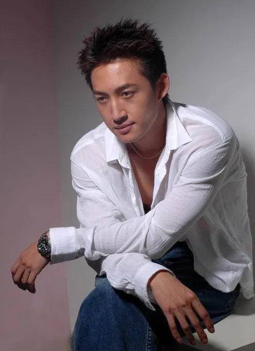 最强拽王,拽而不油,帅而不腻,越老越帅,怪不得妻子等了他6年_王阳_打