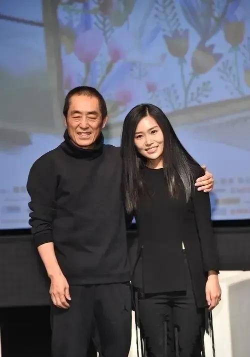 张艺谋女儿张末:她憎恨巩俐,亲近后妈陈婷,两度嫁外国人(上)_父亲