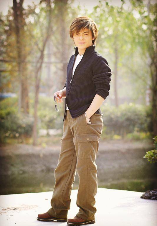 童星方超:曾出演《牧马人》,成年后在餐厅端盘子,现状如何_生活_谢晋