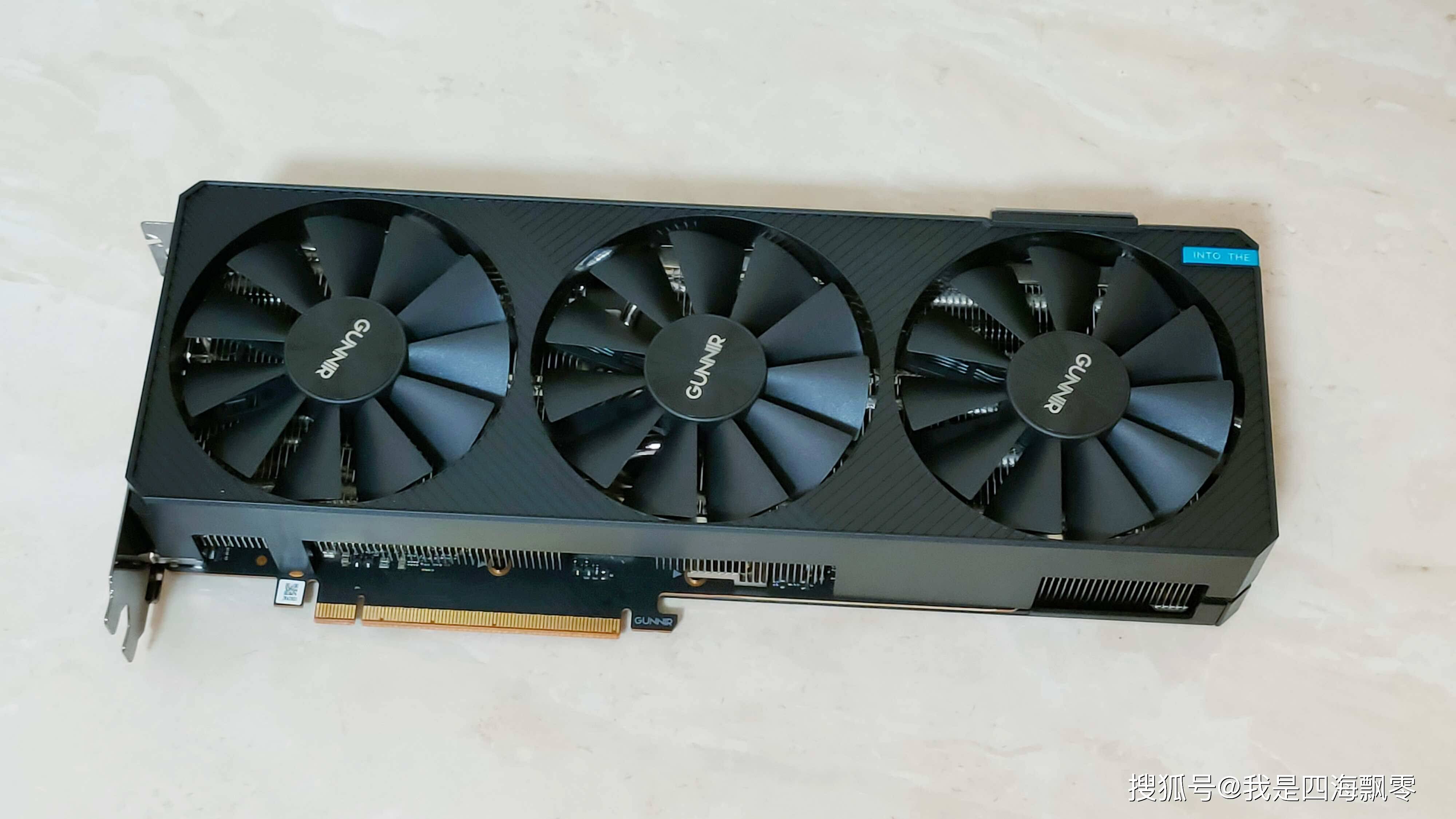 华南金牌b760m-d4主板抢先测,能开104微码,降cpu电压,关cep_散热_供电