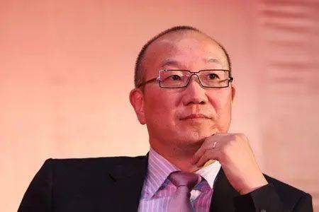 与潘石屹,王功权,王启富,刘军,易小迪被称为"万通六君子"