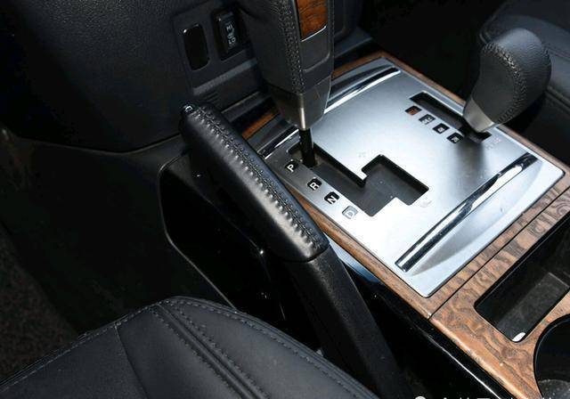 或取代"普拉多",2023款"三菱帕杰罗"登场,v6 4驱,性能太强悍_搜狐汽车