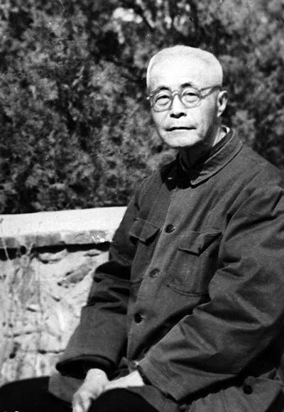 历史地理学家,民俗学家,古史辨学派的创始人顾颉刚_黄帝_中央_中国