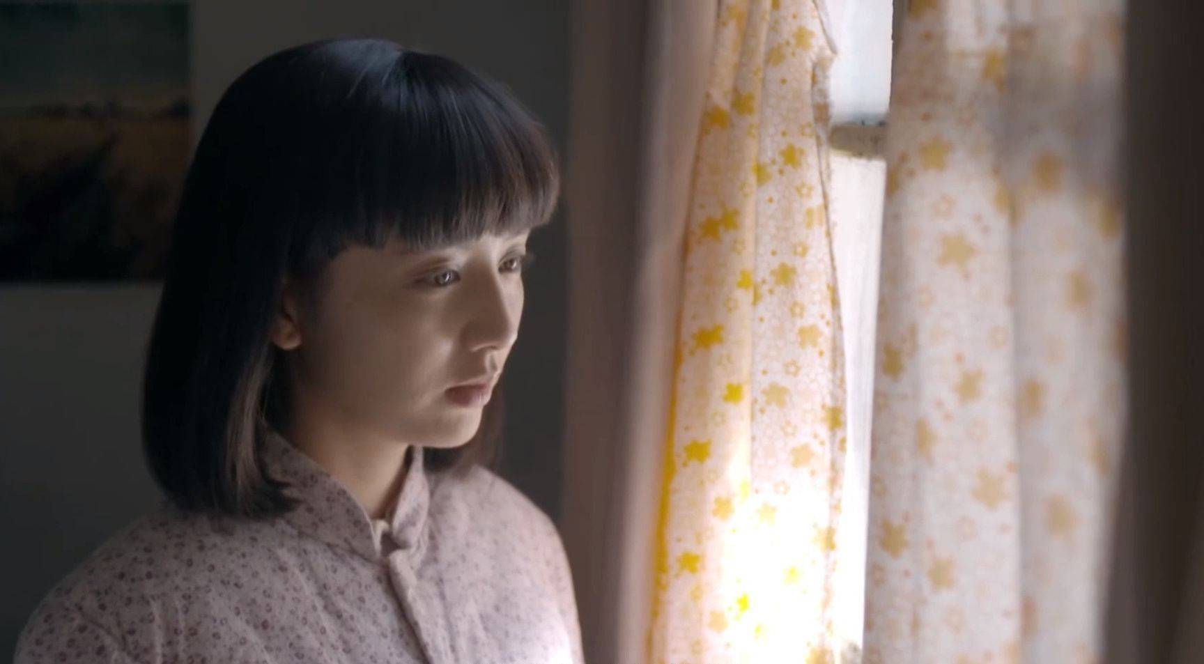 而润叶红着脸说自己忙时,他和徐爱云之间"交换了一下眼色,两个人便