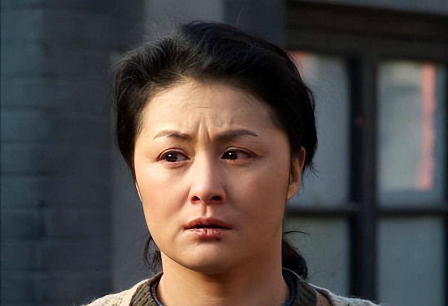 于月仙在姐夫赵本山的帮助下,出演了"赵家班"出品的电视剧《马大帅3》