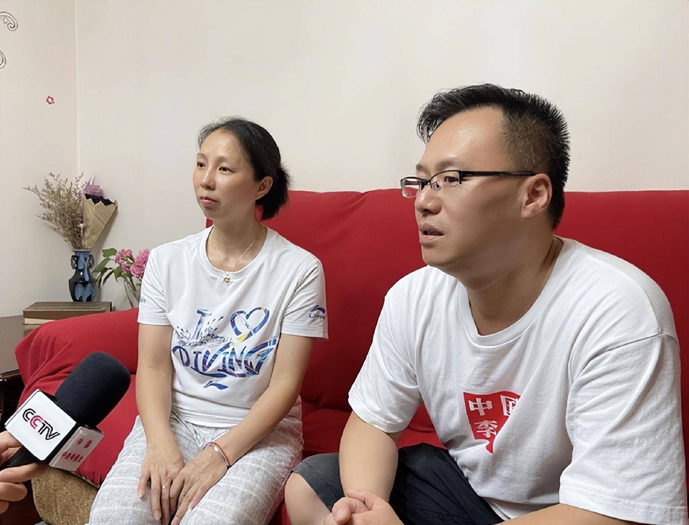 9月9日,第十四届全运会女子双人10米跳台冠军,陈芋汐/张佳琪夺得.