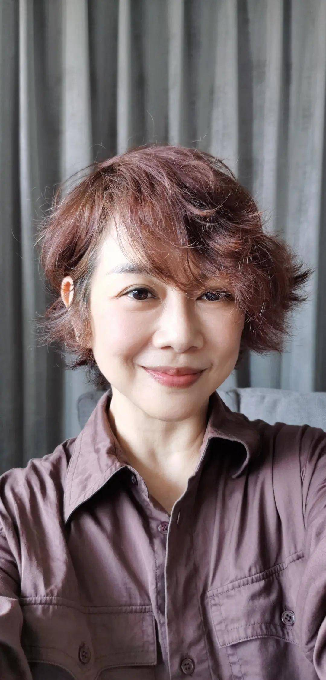 陈松伶瘦24斤大变样!剪短发立马有了大妈感,胖一点反而面相好!