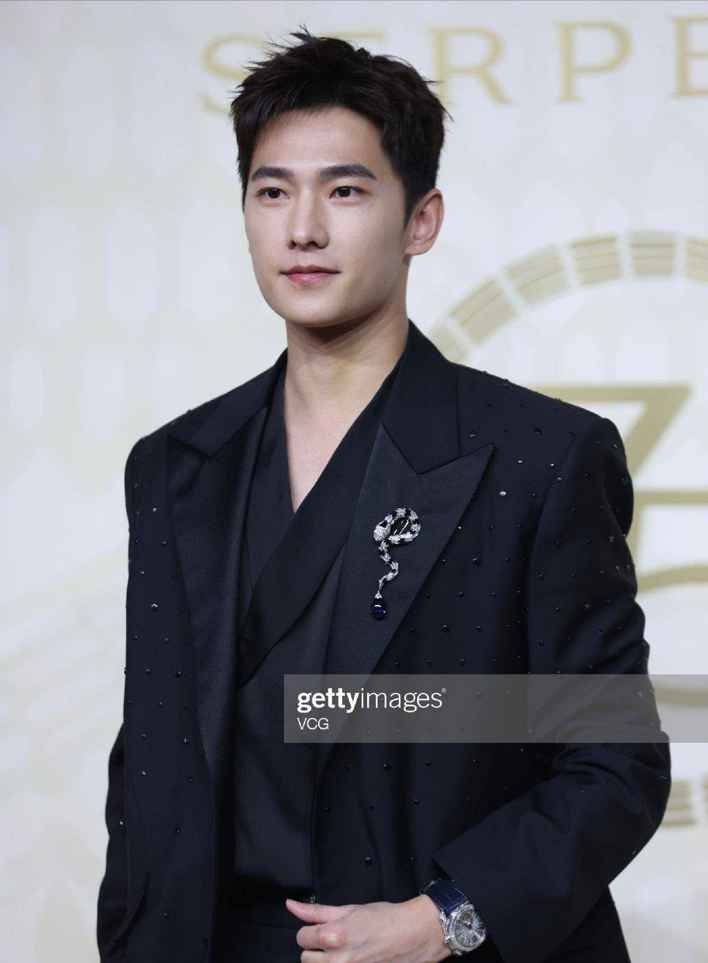 早年杨洋采访中也曾聊到择偶标准,这不就是王楚然吗?