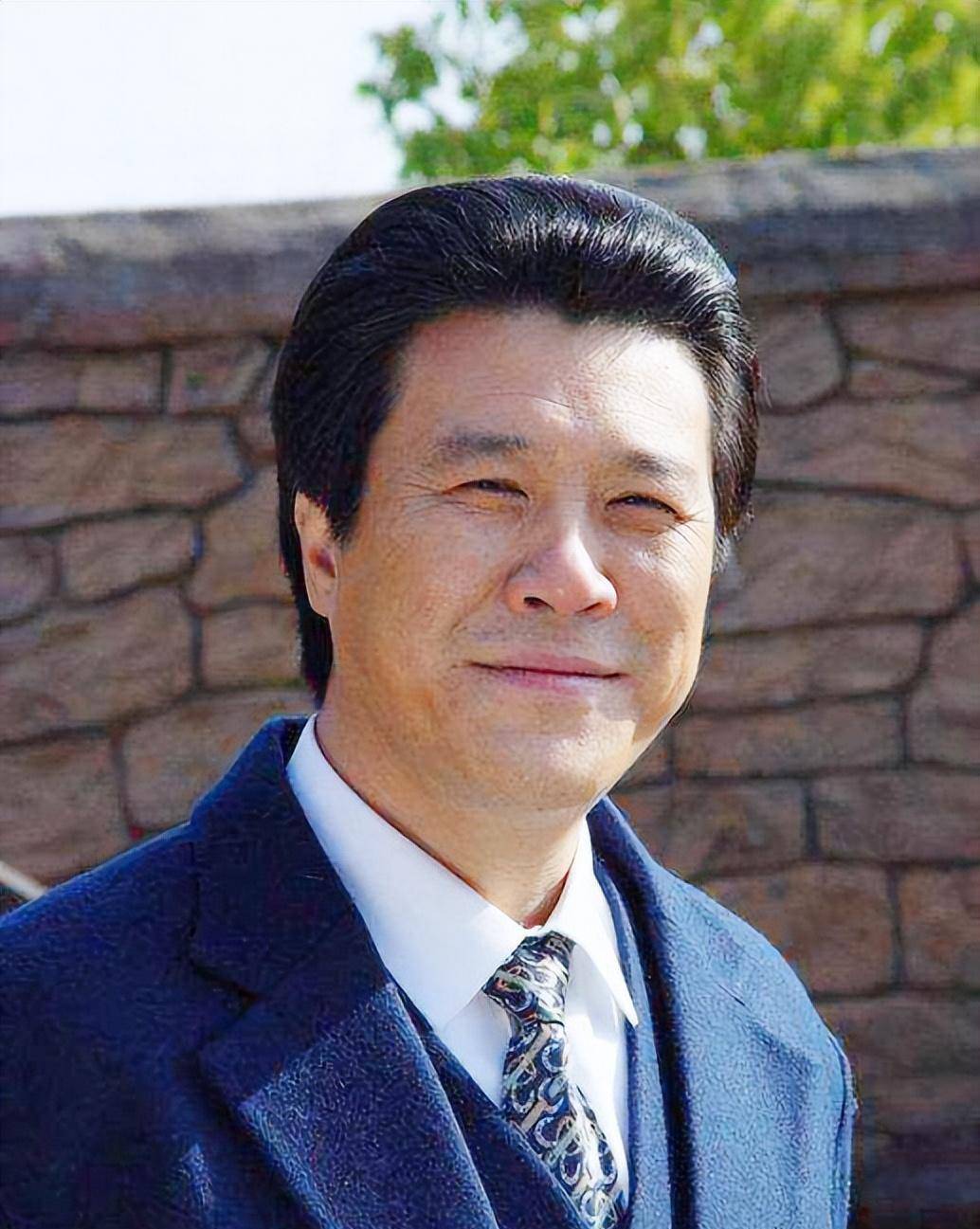 (吕亮)(吕梁对女方的爱意不变,初心不变)吕梁出去看电影的时候遇到了