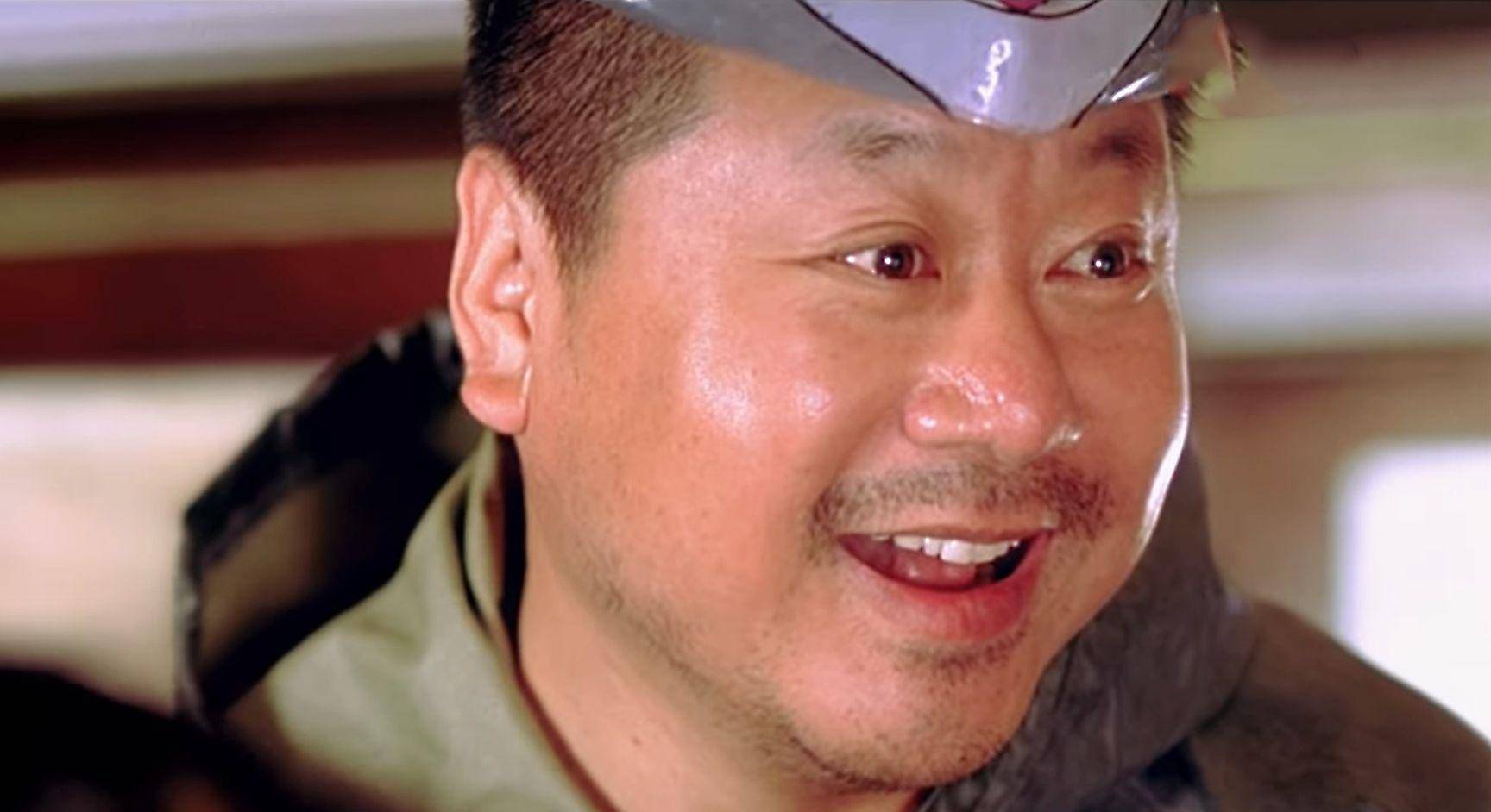 他的台词不多,而且大部分都是没用的废话,但是,一个"搞笑凶狠"的混混