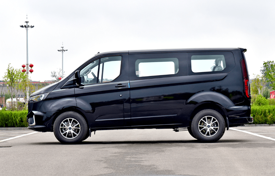 福特全顺:我不仅精致,而且内饰质感还不错_搜狐汽车_搜狐网