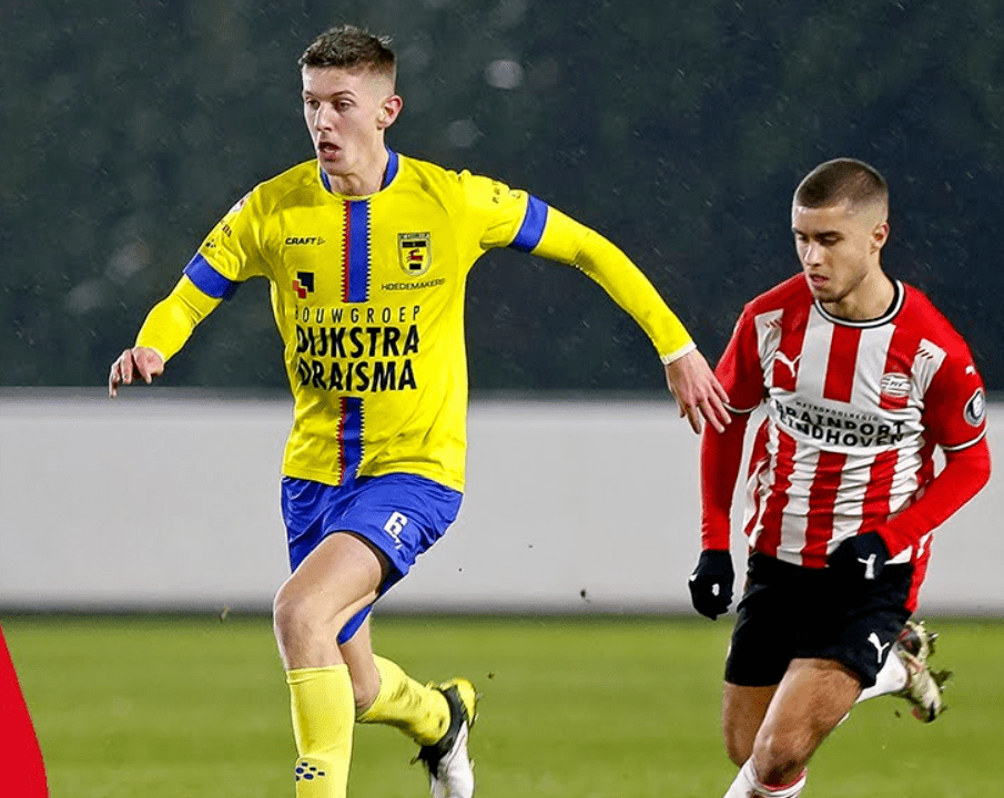 芬洛近期的表现实在低迷,球队也是丢分严重,主战制胜能力也下滑明显.