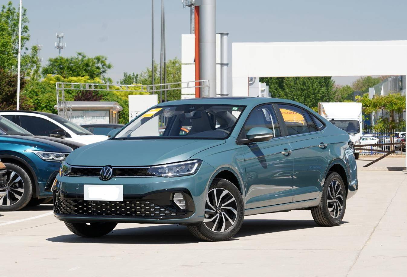 外观年轻时尚,尺寸更紧凑,上汽大众朗逸xr实车到店_搜狐汽车_搜狐网