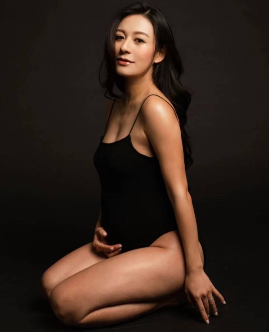 江若琳晒孕照上围丰满,怀孕路坎坷夫妻为此努力求诊