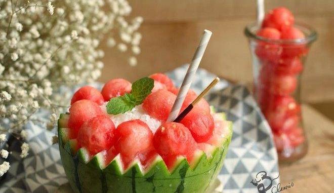 夏日自制冷饮第三弹:水果刨冰的懒人版与豪华版教程_红豆_冰块_西瓜