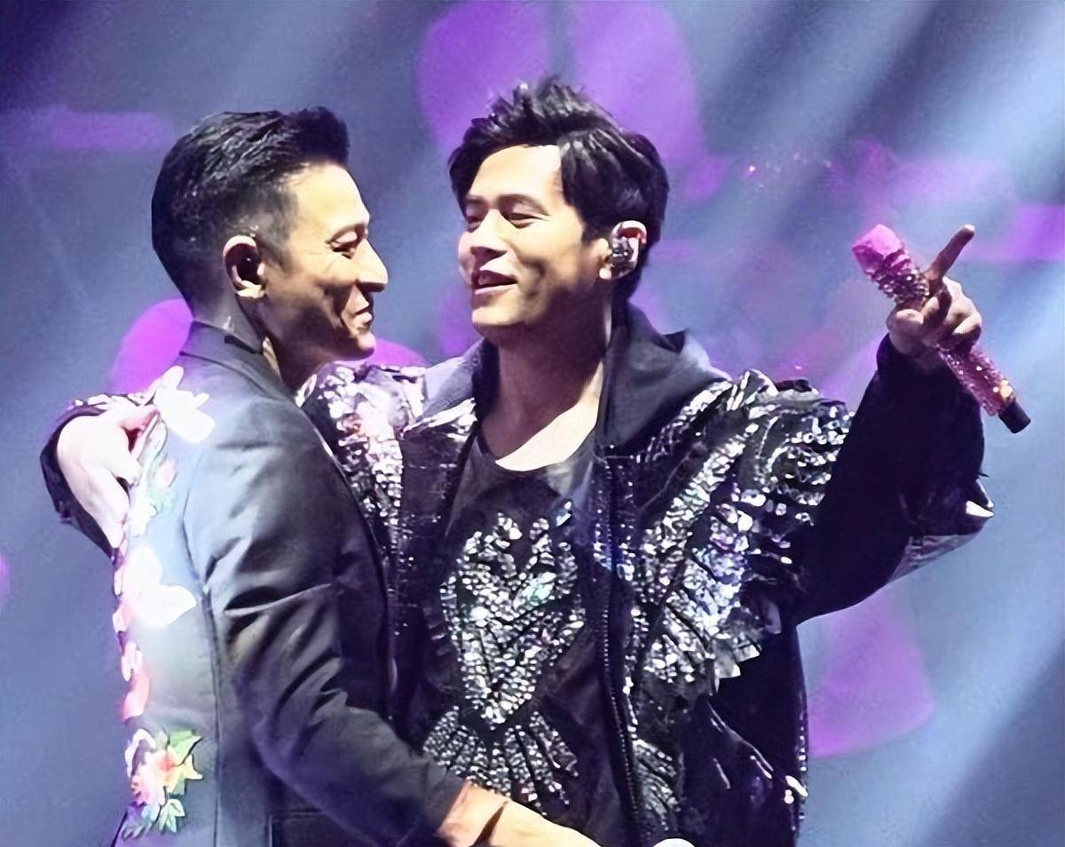 大妮:老板工作她休息,被周杰伦宠了20年的助理,到底什么来头?