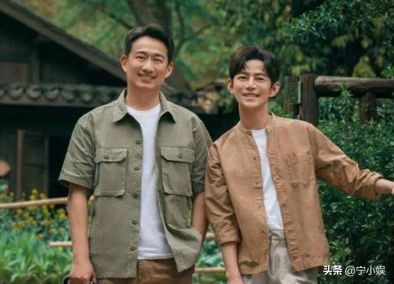 何炅的皱纹,黄磊的落寞,《向往的生活》真的是"体面告别"?