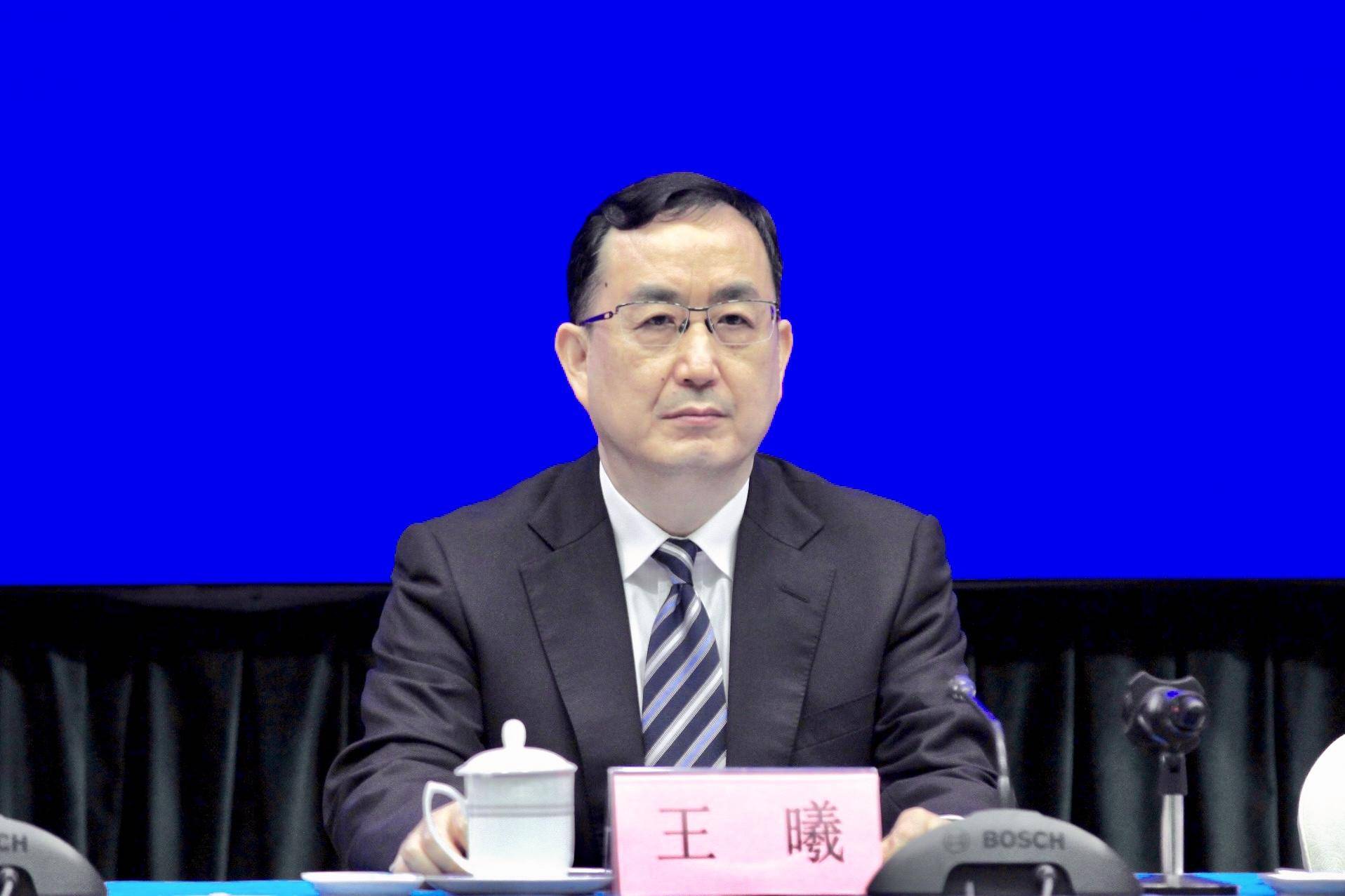 广东省副省长王曦在会上表示,大湾区科学论坛是由"一带一路"国际科学