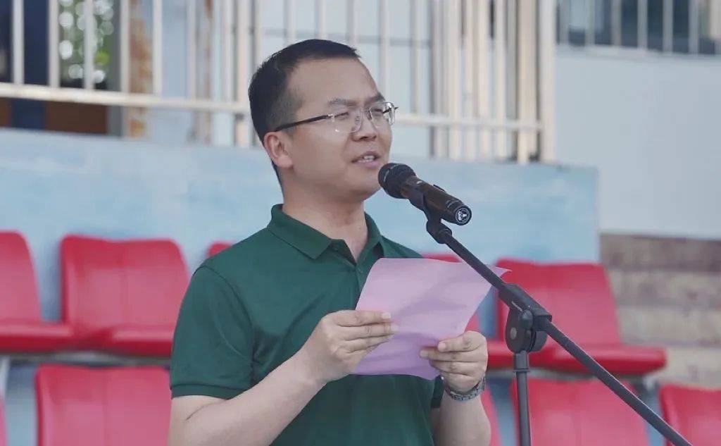 外国语学校副校长丁继慧·南京江北新区浦口外国语高新分校党委副书记