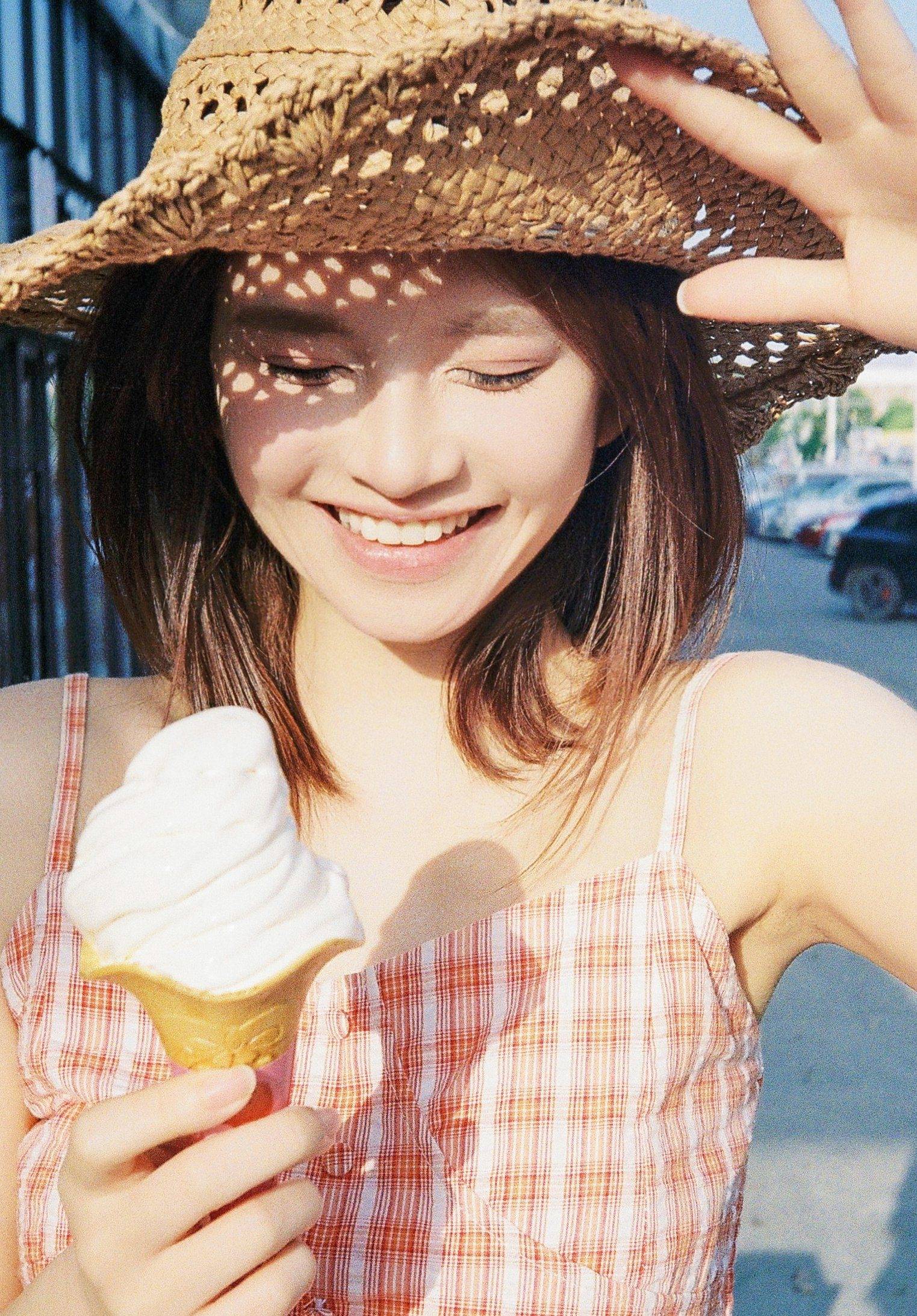 林思意牛仔超短裤大长腿写真_身材_网友