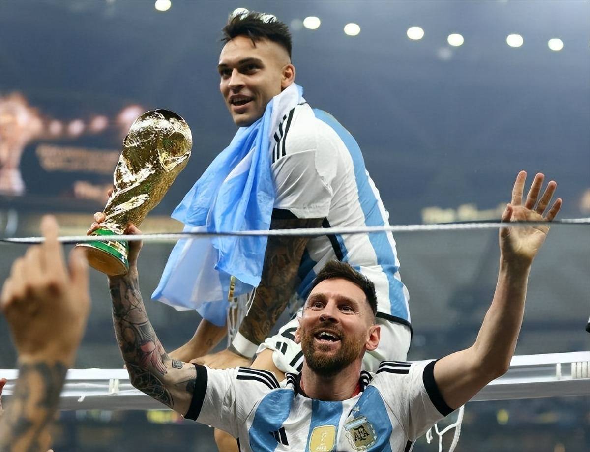 劳塔罗还能搭档梅西吗?_国米_米兰_前锋