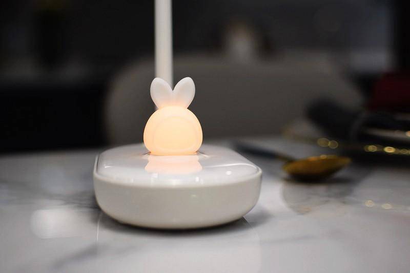 无极调光 萌兔独立小夜灯 飞利浦智睿双光源充电台灯