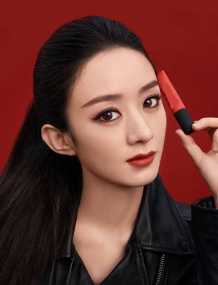 赵丽颖最新代言时尚大片,高马尾配黑西装,霸道女总裁范太强了!