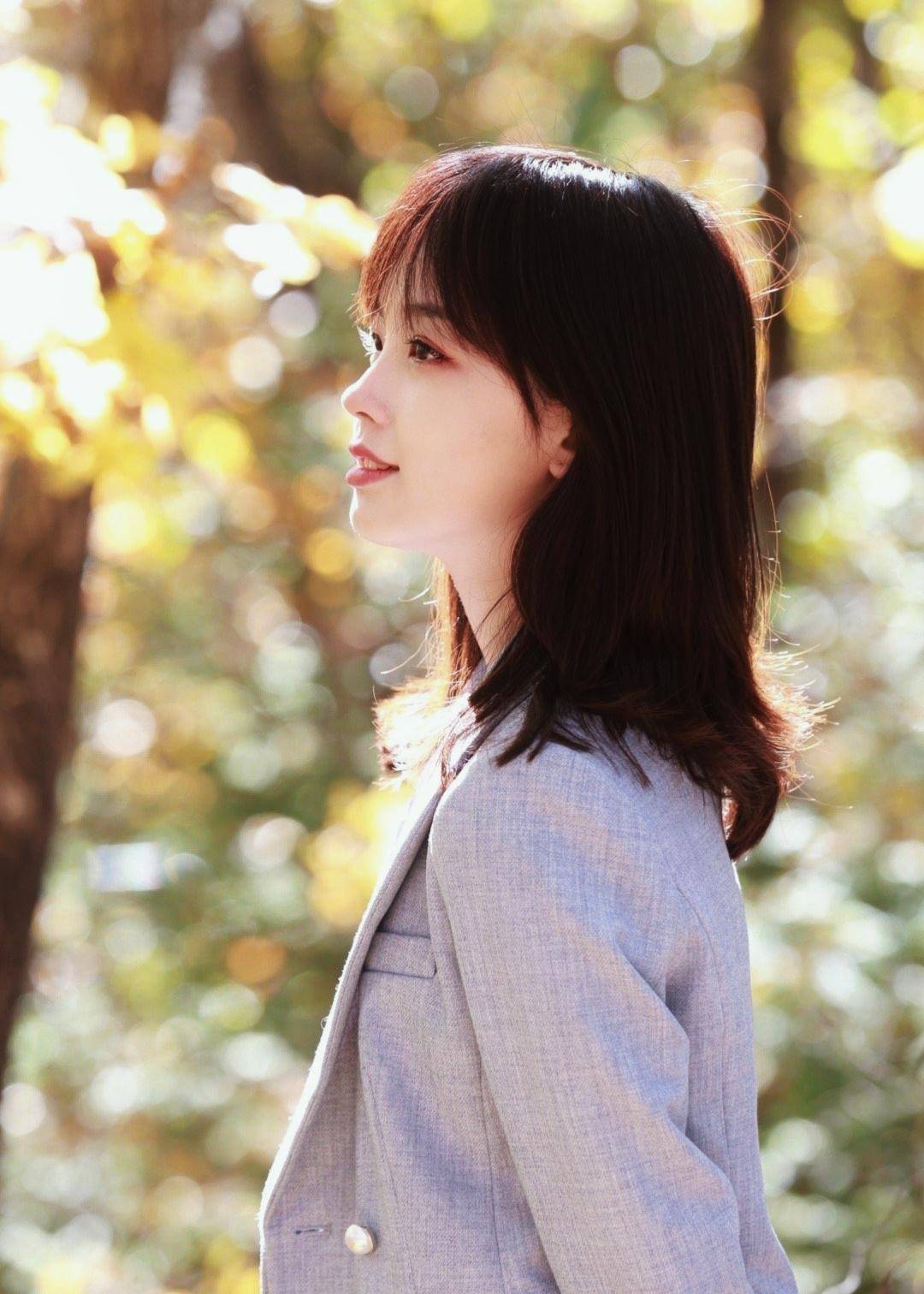 不过从另一个角度来看,即便是看似简单舒适的王冰冰