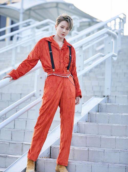 为什么刘雨昕的短发造型如此酷炫养眼?_中性_风格_发型