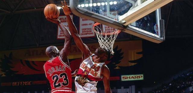 历史盖帽 从乔丹到 詹姆斯相关图片3