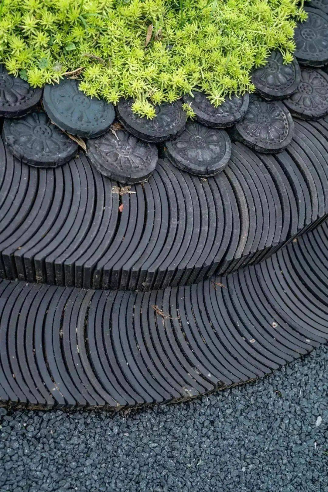 当古老的瓦片出现在庭院里,给你带来一场新奇的体验_地面_效果_装饰