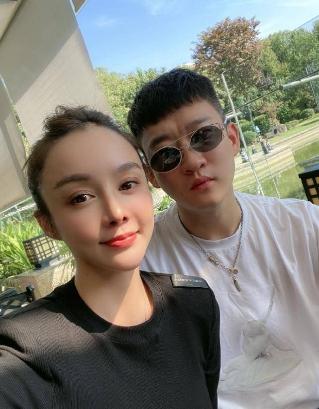 曹云金的前任有江若琳,张瀞尤,不过都是曹云金的过客.