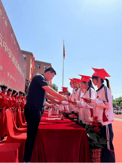 十八而志 家国担当 廊坊市第十五中学举行第五届成人礼仪式