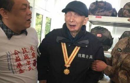 钱建民就是这样一位老人,隐姓埋名了七十余年,有一