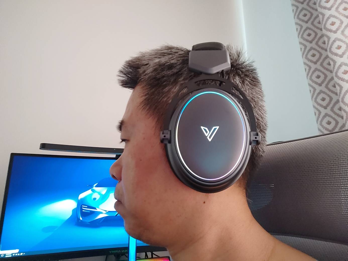 声光皆出色-雷柏VH800双模无线游戏耳机、VH10RGB支架套装评测