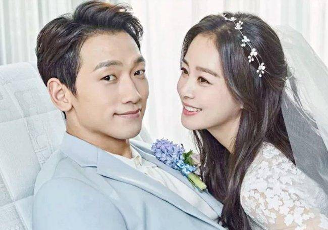 金泰希萤幕前消失2年最新近况:美到仙女下凡,狂换3种风格_rain_夫妻