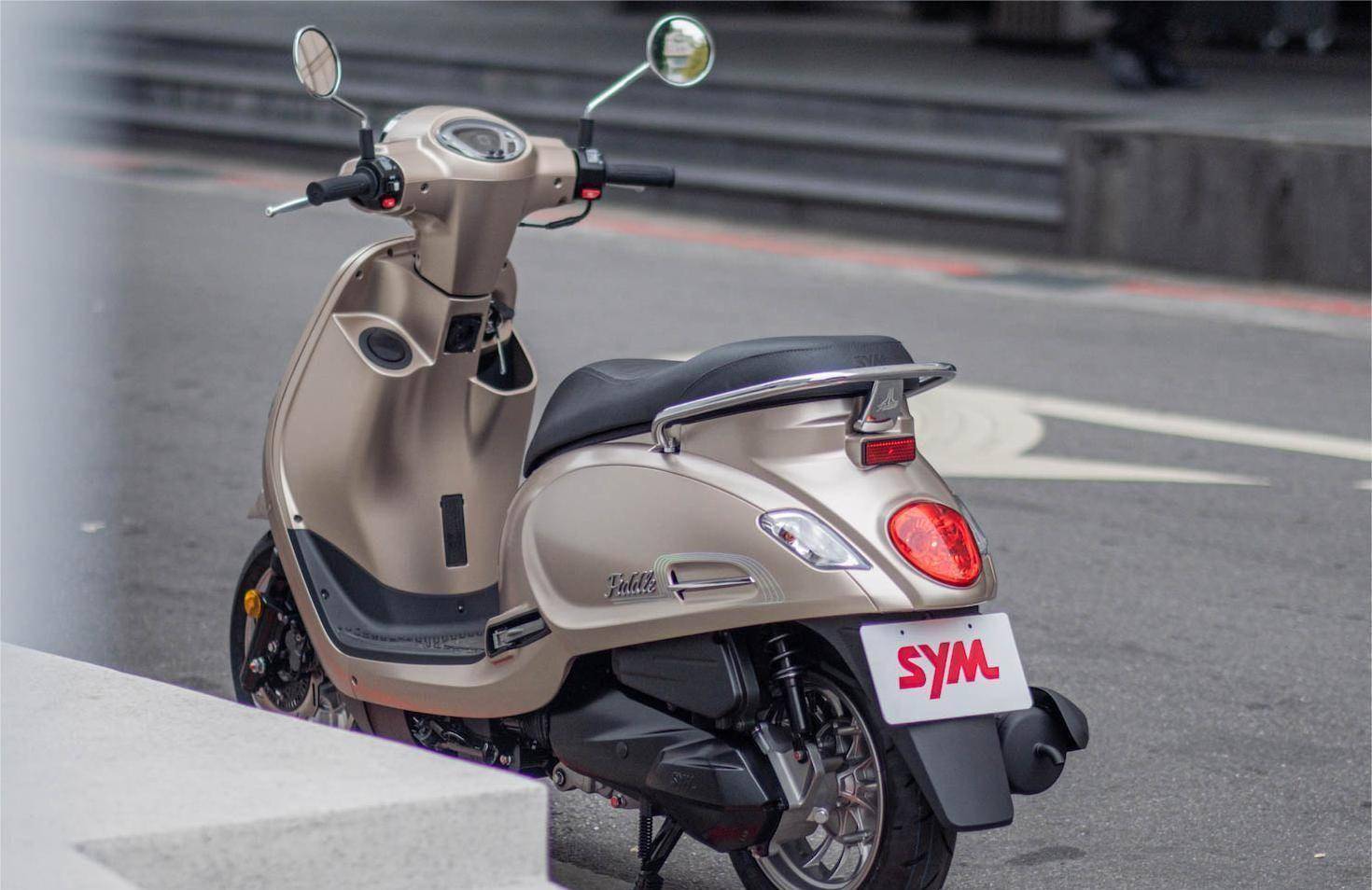 欧风典范,三阳经典fiddle iii 125,全新配色诠释时尚魅力_搜狐汽车