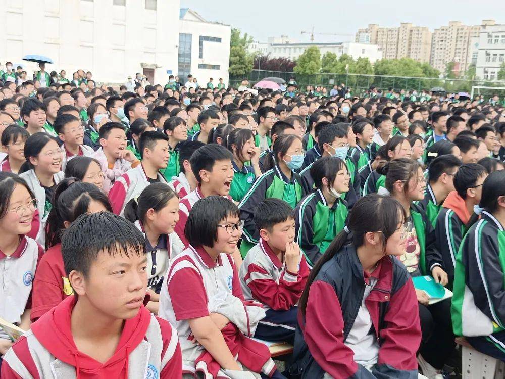 阅读点亮智慧 书香润泽心灵 淮滨县实验学校读书节成果汇报展演_中国